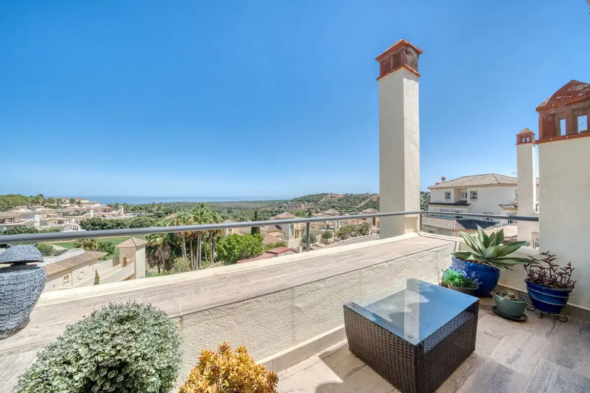 Terrassa de Dúplex en venda en Sotogrande amb Aire condicionat, Terrassa i Traster