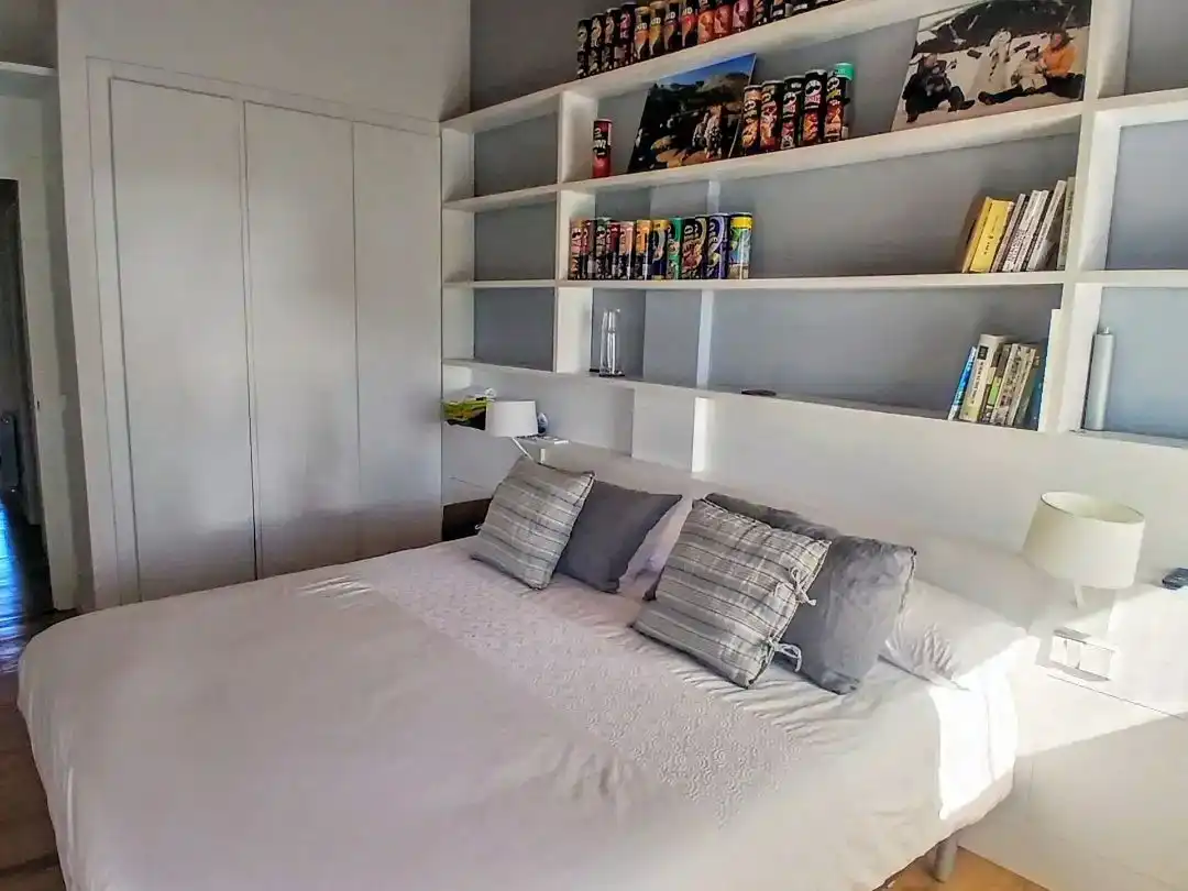 Bedroom of Duplexes for sale in Alp  with Parquet flooring, Storage room and Furnished