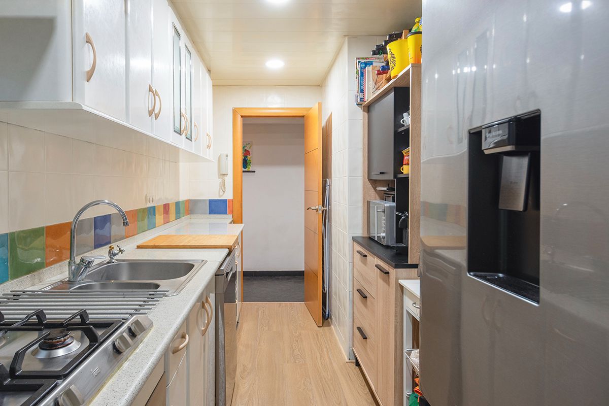Kitchen of Flat for sale in Viladecans  with Parquet flooring and Balcony