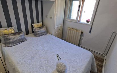 Bedroom of Flat to rent in  Madrid Capital  with Air Conditioner and Heating