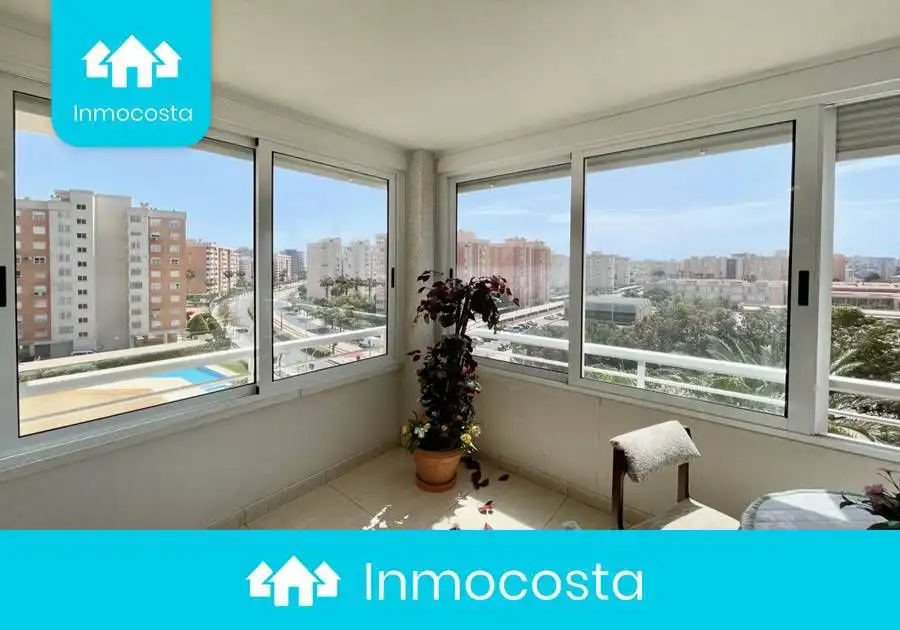 Außenansicht von Wohnung zum Verkauf in Alicante / Alacant mit Klimaanlage, Heizung und Terrasse