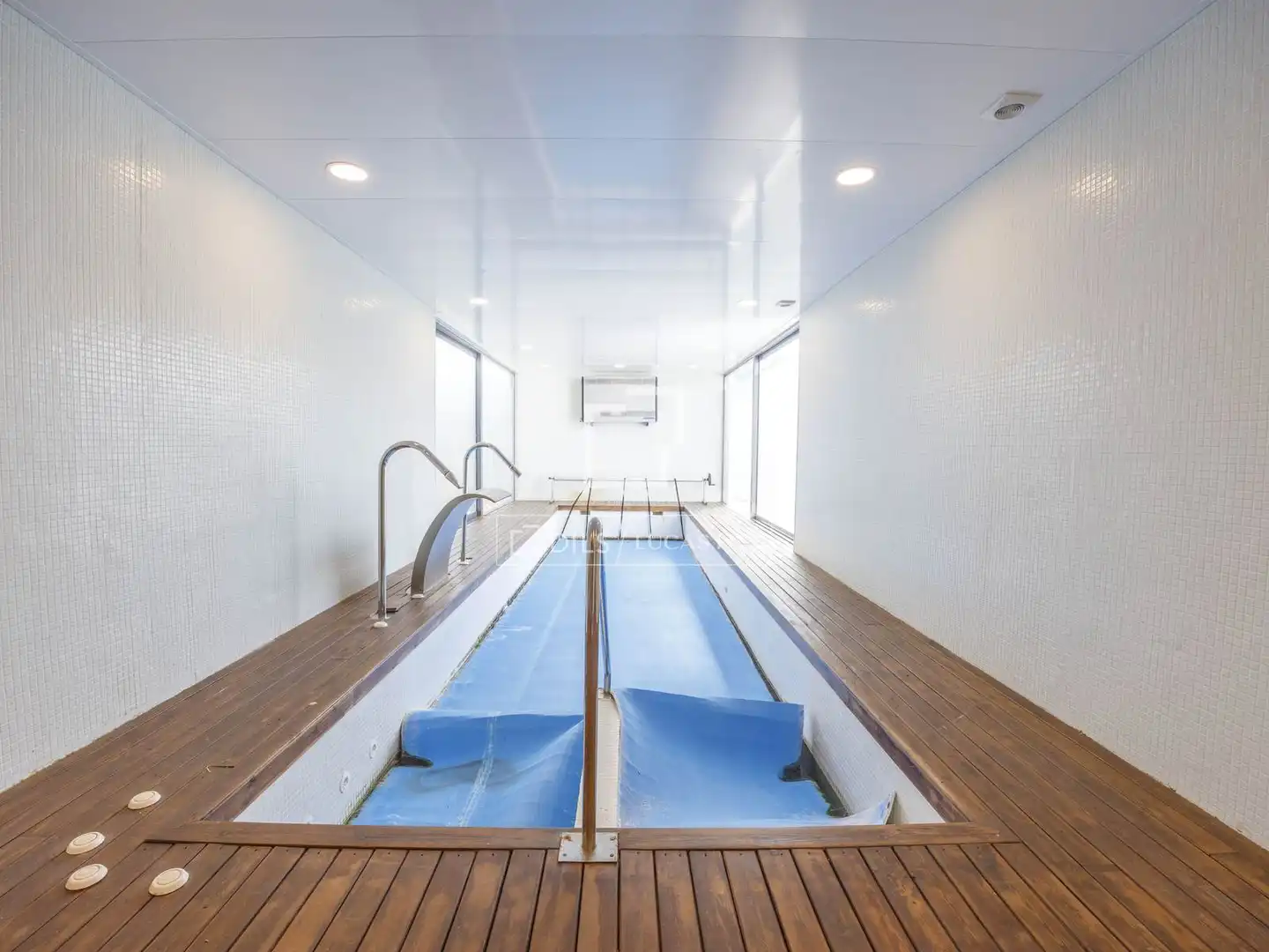 Swimming pool of Houses for sale in Sagunto / Sagunt  with Air Conditioner, Parquet flooring and Swimming Pool
