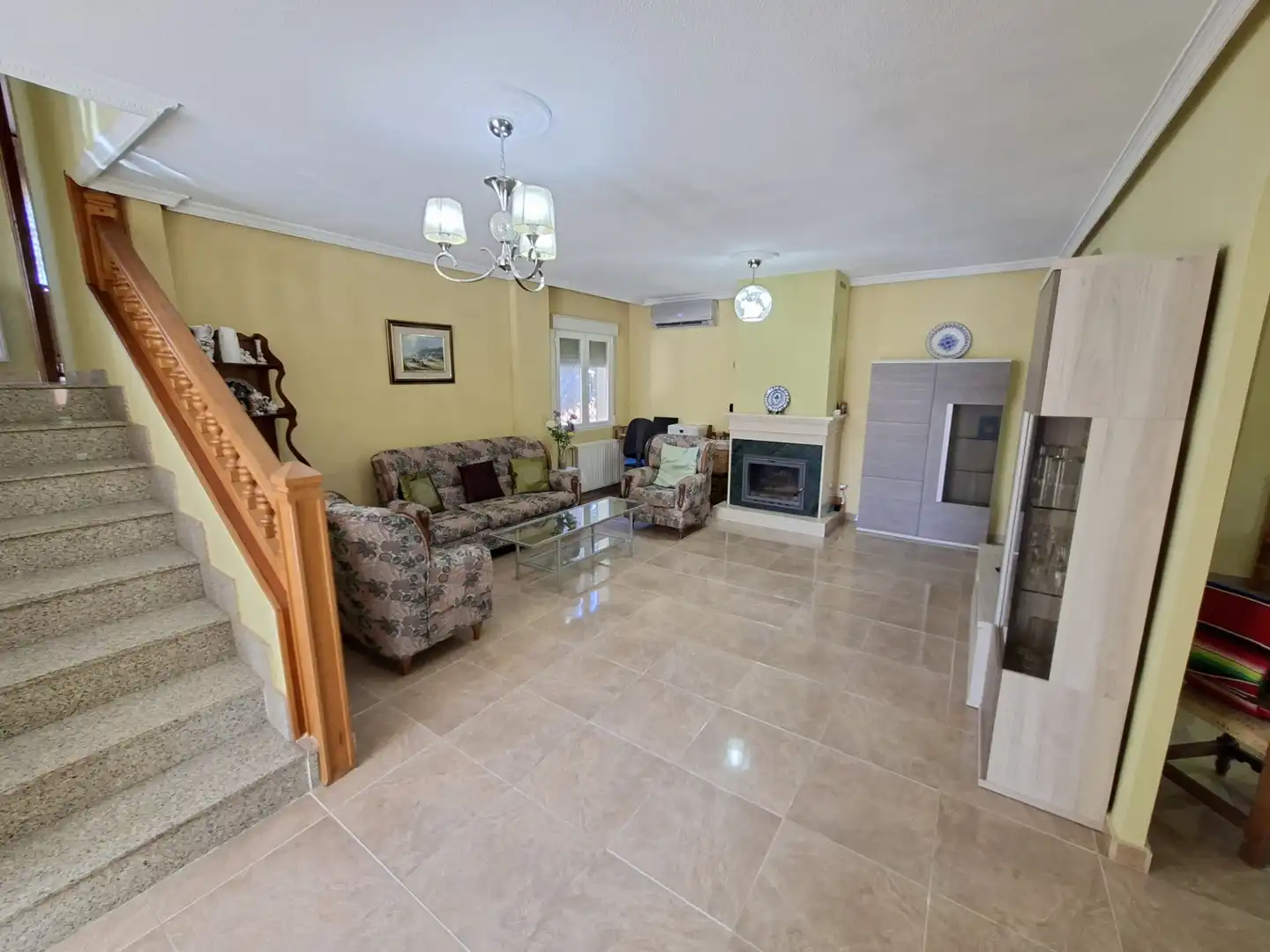 Sala d'estar de Casa o xalet en venda en Plasencia amb Aire condicionat, Calefacció i Terrassa