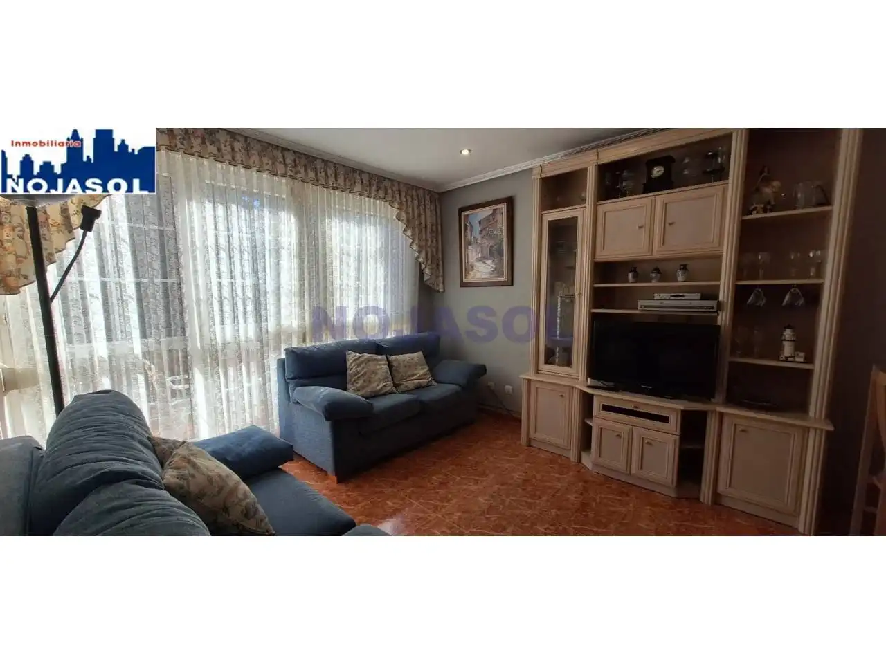 Sala d'estar de Apartament de lloguer en Noja amb Calefacció, Terrassa i Moblat