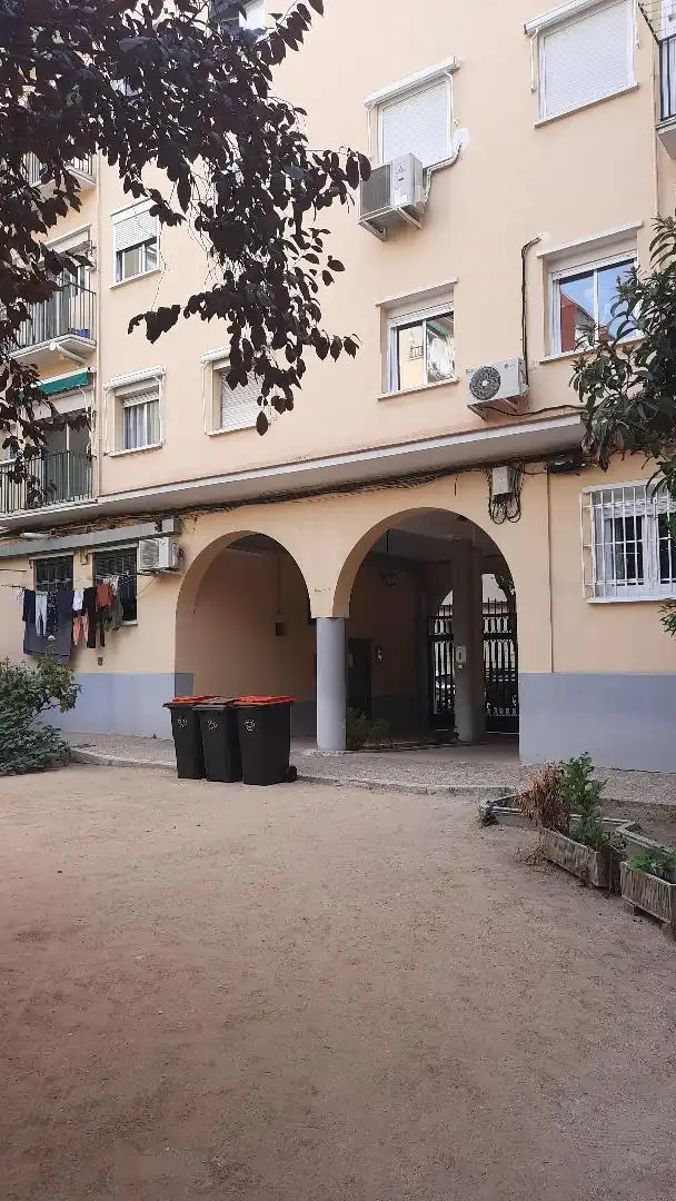 Pis de lloguer a Calle de Julián Besteiro, Cuatro Caminos - Azca