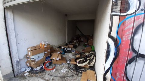 Parcela de garaje cerrada para dos coches uno pequeño y otro mediano, cerca de la estación de metro, immagine 2