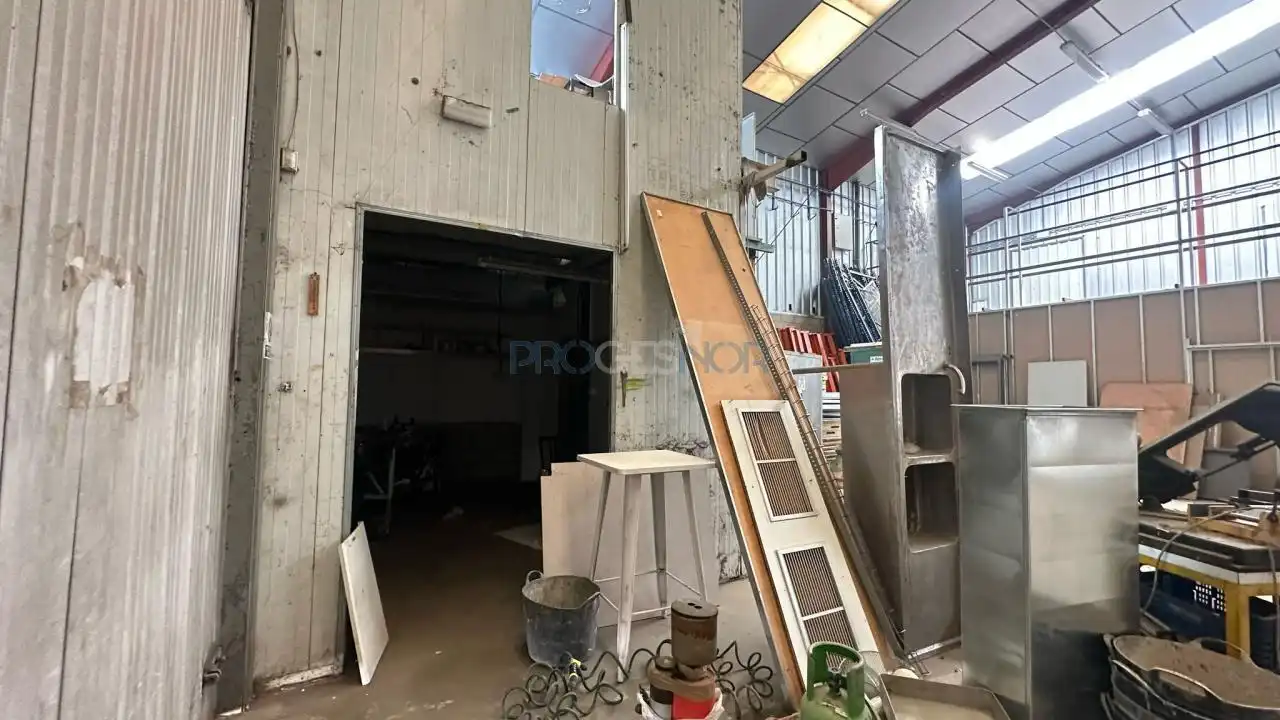 Fabrikhallen zur Miete in Alcalde Miguel Castaño, La Lastra