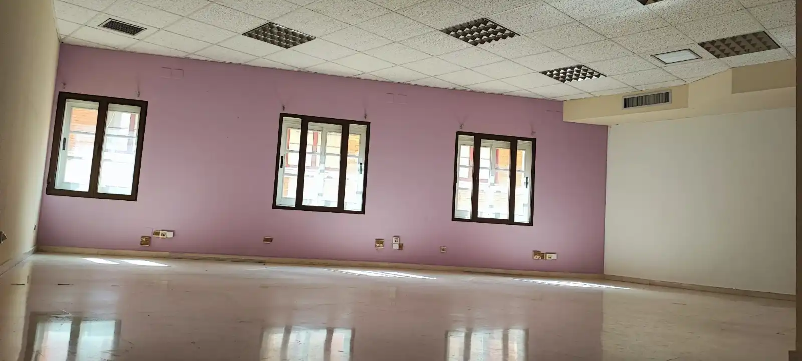 Business premises to rent in Calle Ramón y Cajal, imagen 8