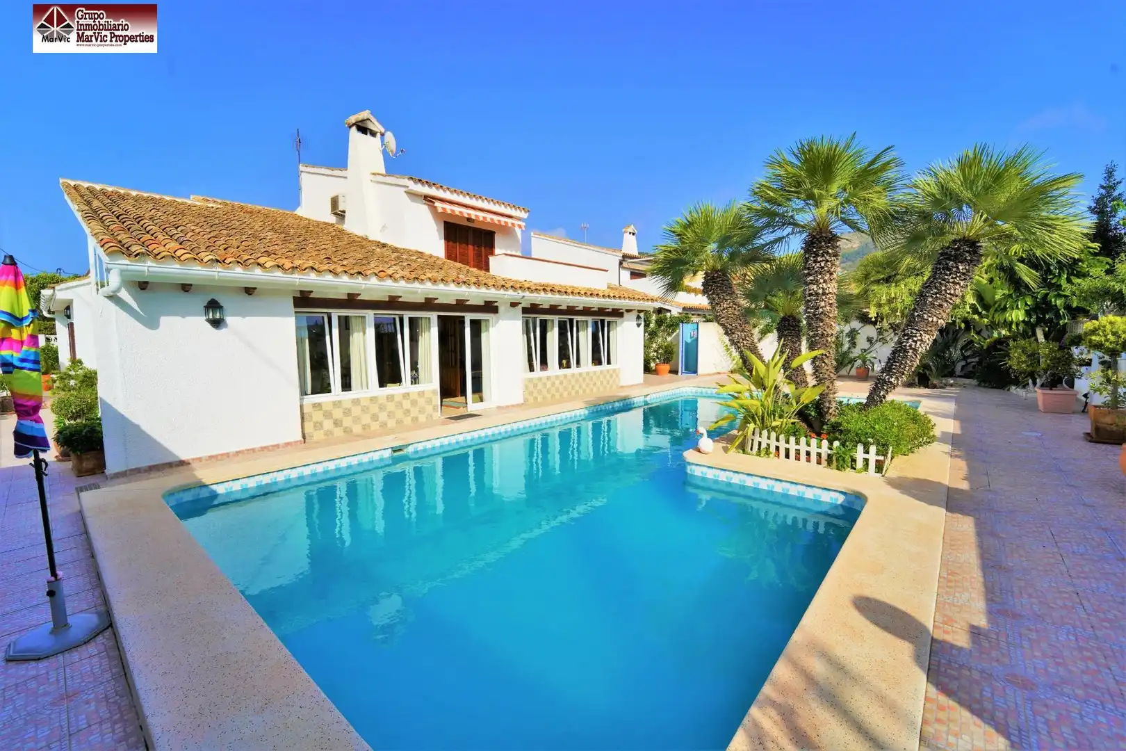 Piscina de Casa o chalet en venta en Benidorm con Calefacción, Jardín privado y Terraza