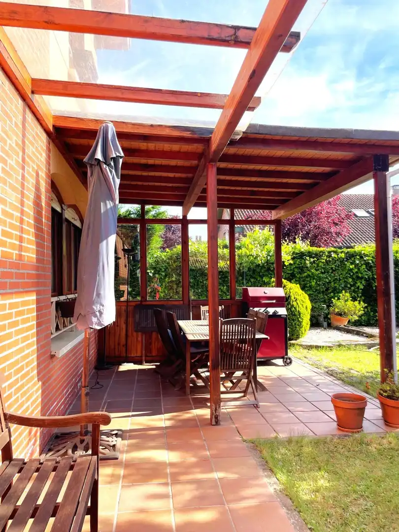 Terrassa de Casa o xalet en venda en Siero amb Calefacció, Terrassa i Traster