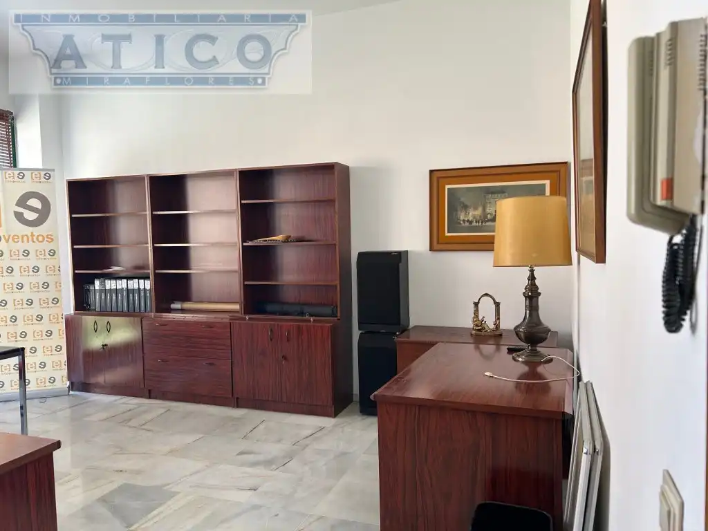Office for sale in Sevilla