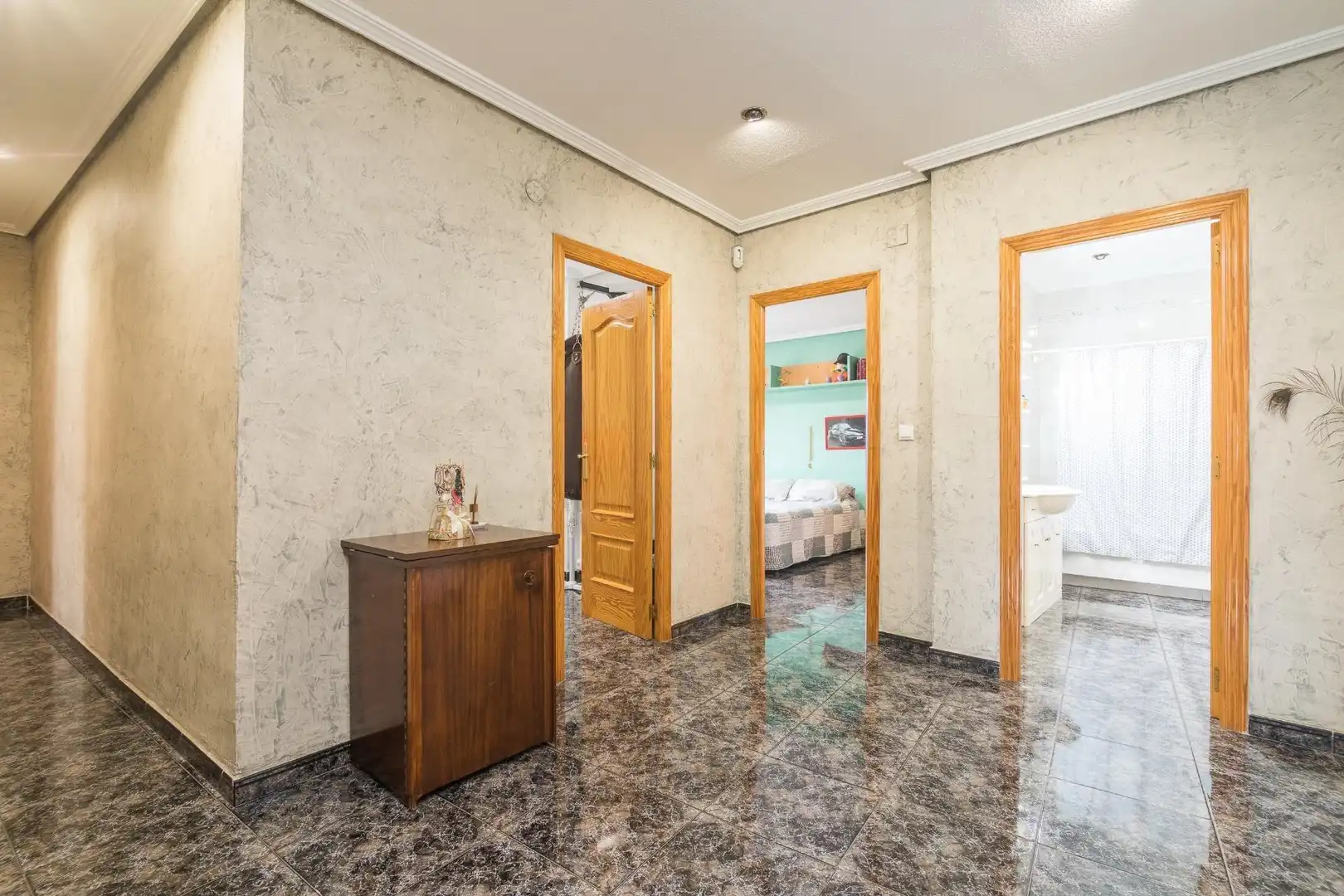 Haus oder Chalet zum Verkauf in Elche / Elx mit Klimaanlage, Privatgarten und Terrasse