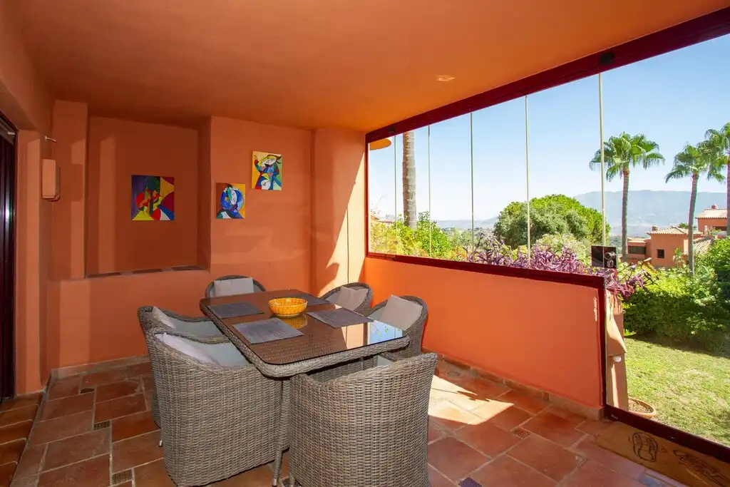 Bajo con piscina en venta en La Mairena, imagen 2