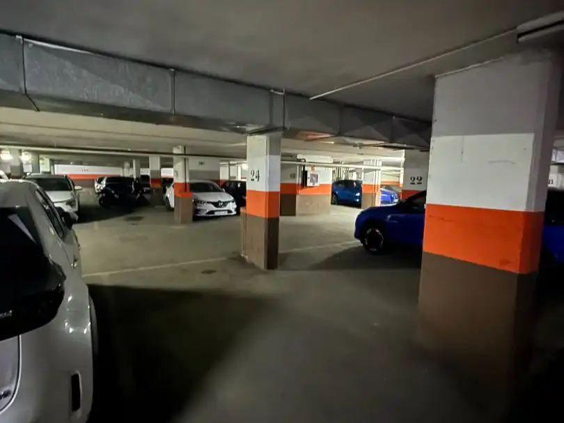 Parking of Garage for rent in Madrid