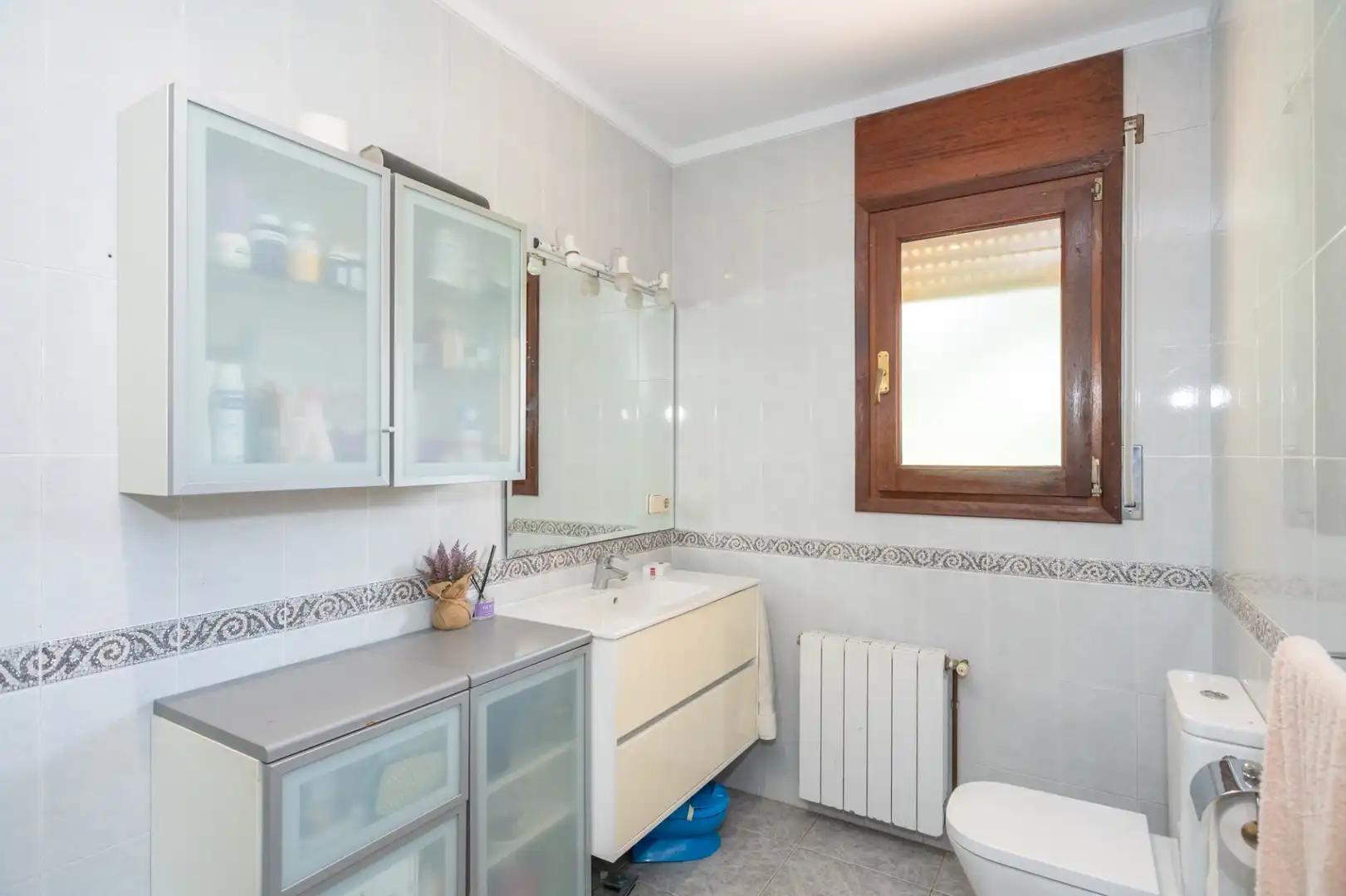 Bathroom of Houses for sale in Vilademuls  with Air Conditioner, Heating and Terrace