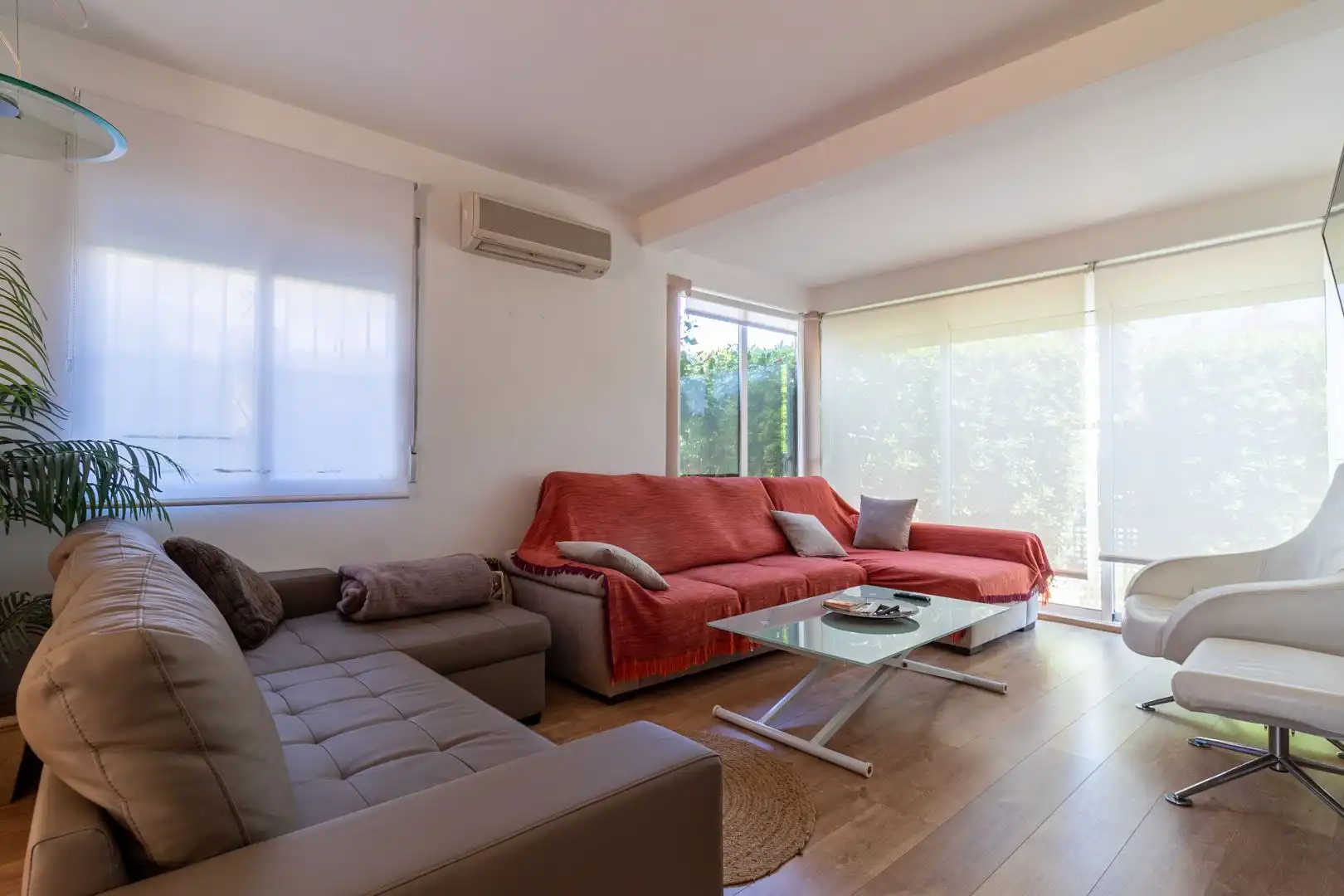 Wohnzimmer von Wohnungen zum Verkauf in Dénia mit Klimaanlage, Heizung und Privatgarten
