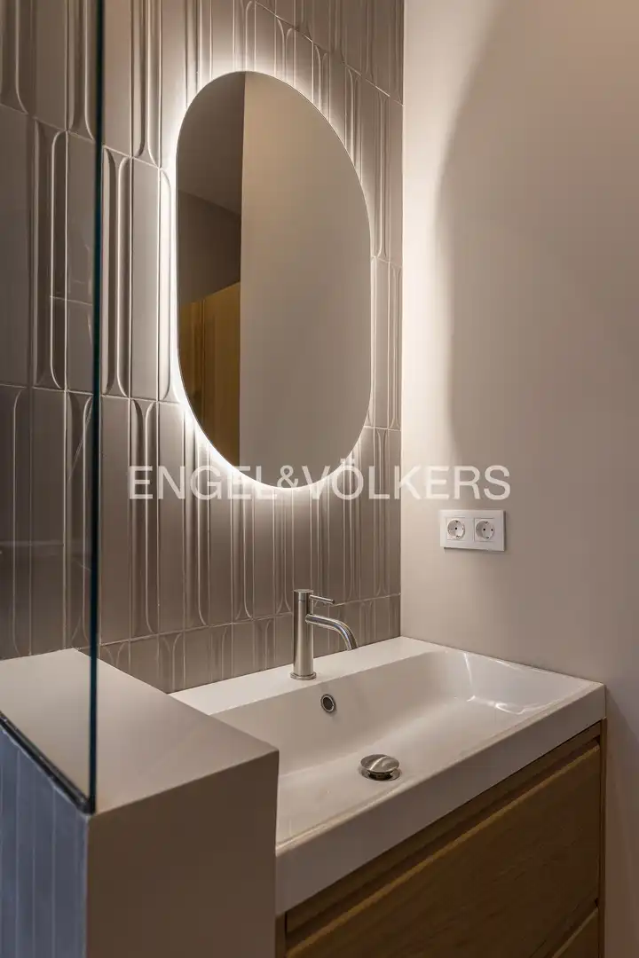 Badezimmer von Wohnung zur Miete in Madrid mit Klimaanlage, Heizung und Parkett