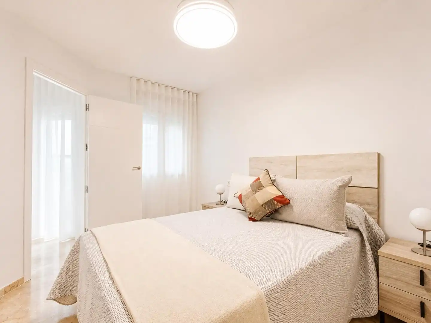 Schlafzimmer von Wohnung zur Miete in Córdoba mit Klimaanlage, Heizung und Terrasse
