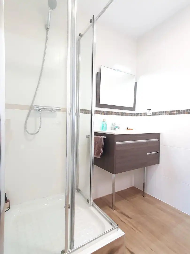 Bany de Estudi de lloguer en Barcelona amb Aire condicionat, Calefacció i Terrassa