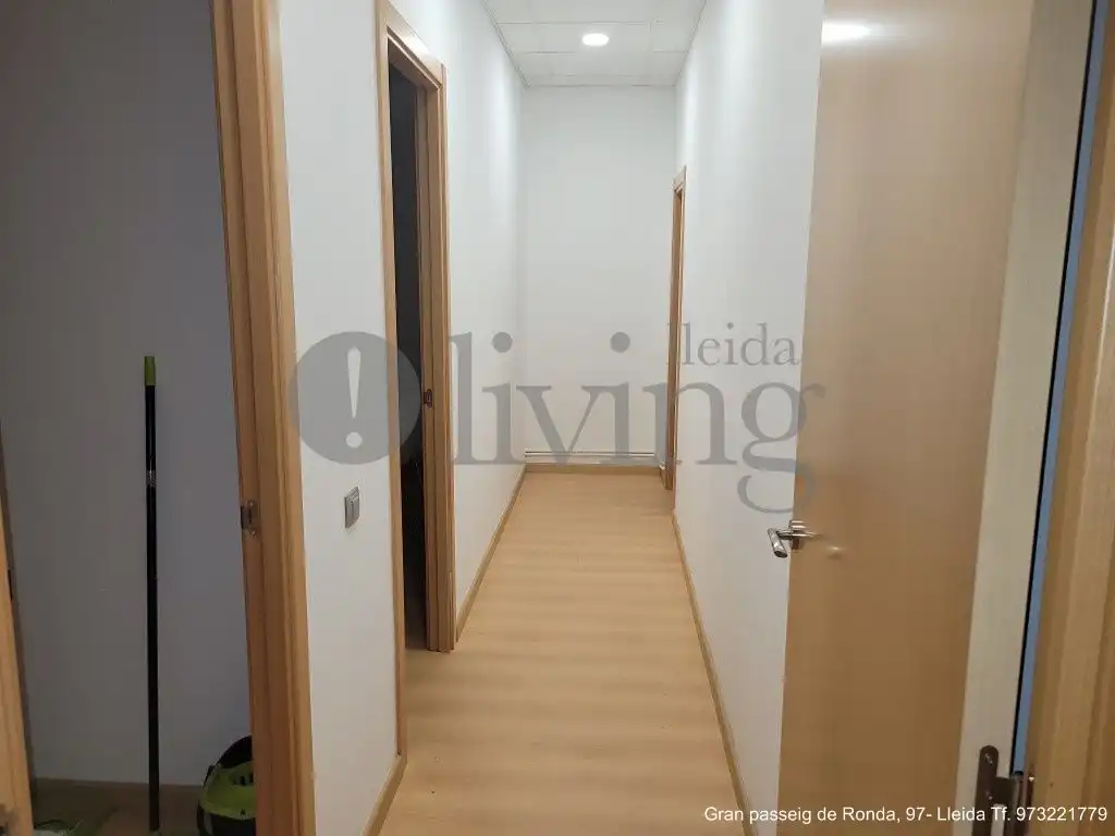 Office space for sale in Carrer Teuleries, imagen 3