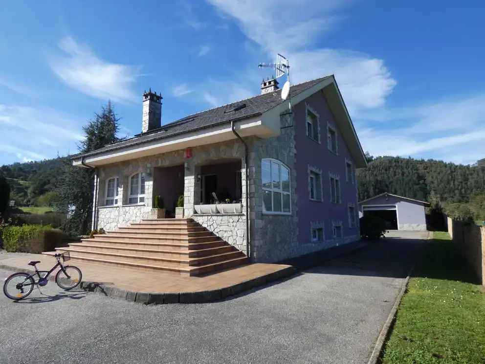 Casa amb jardí en venda a Valdés - Luarca
