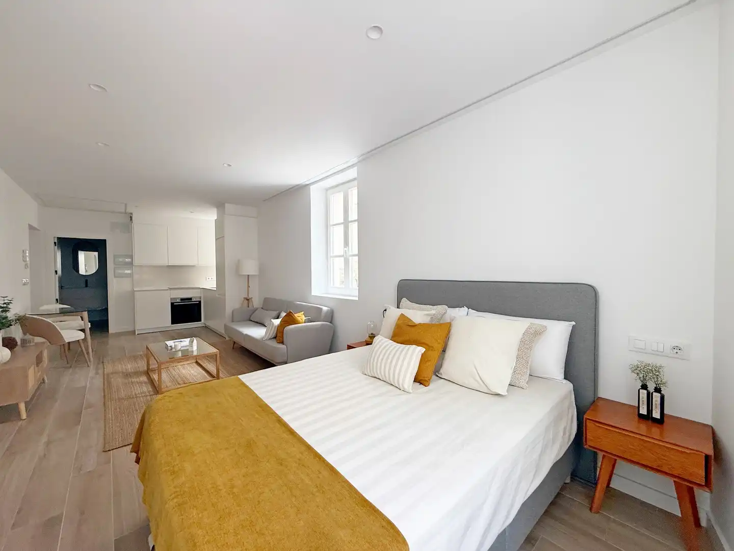 Habitación de Loft de alquiler en A Coruña Capital  con Calefacción y Amueblado