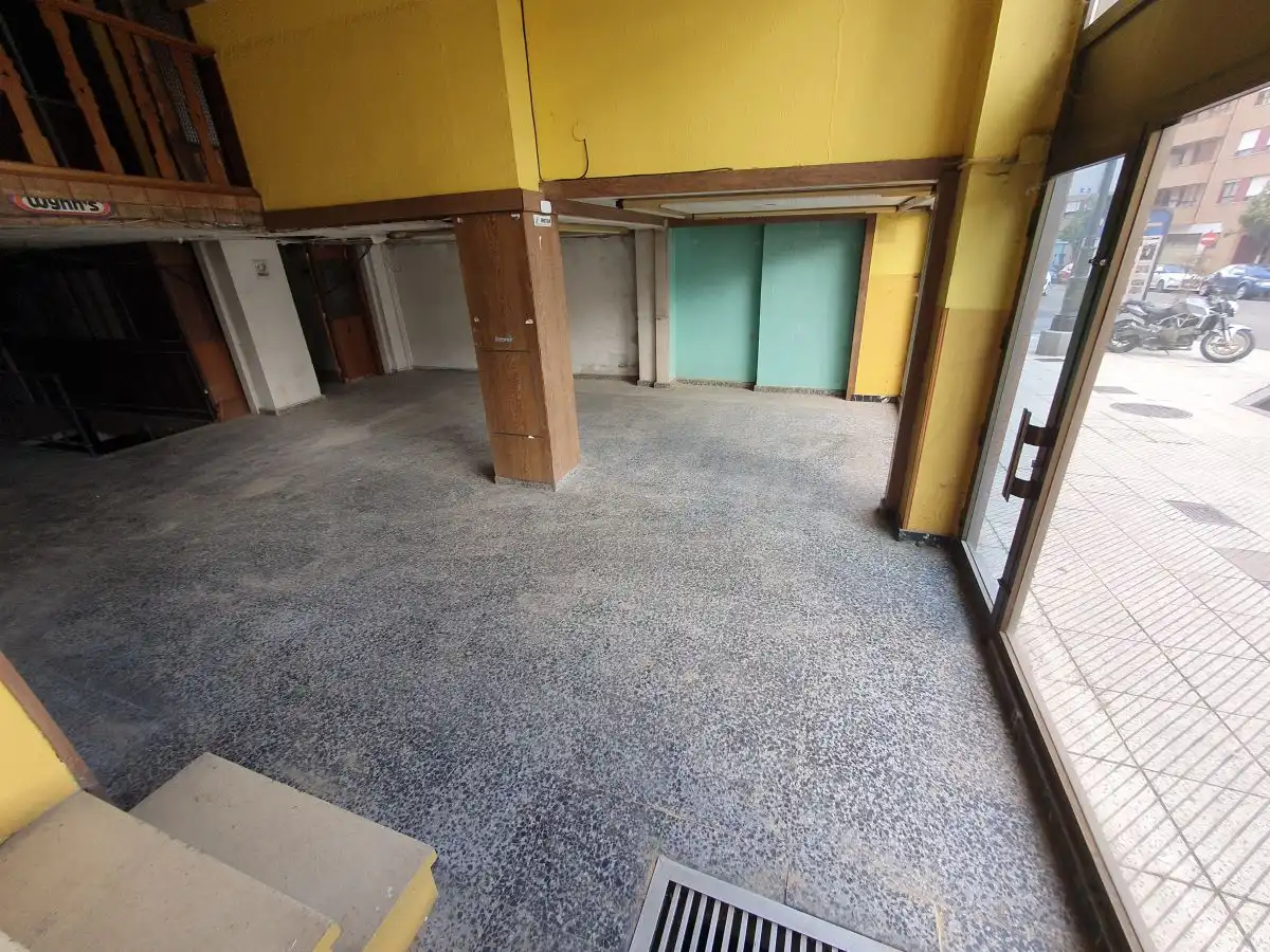 Local comercial en venta en Milán - Pumarín - Teatinos, imagen 4
