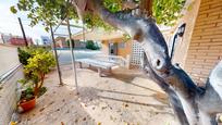 Jardí de Casa o xalet en venda en El Campello amb Aire condicionat, Jardí privat i Terrassa
