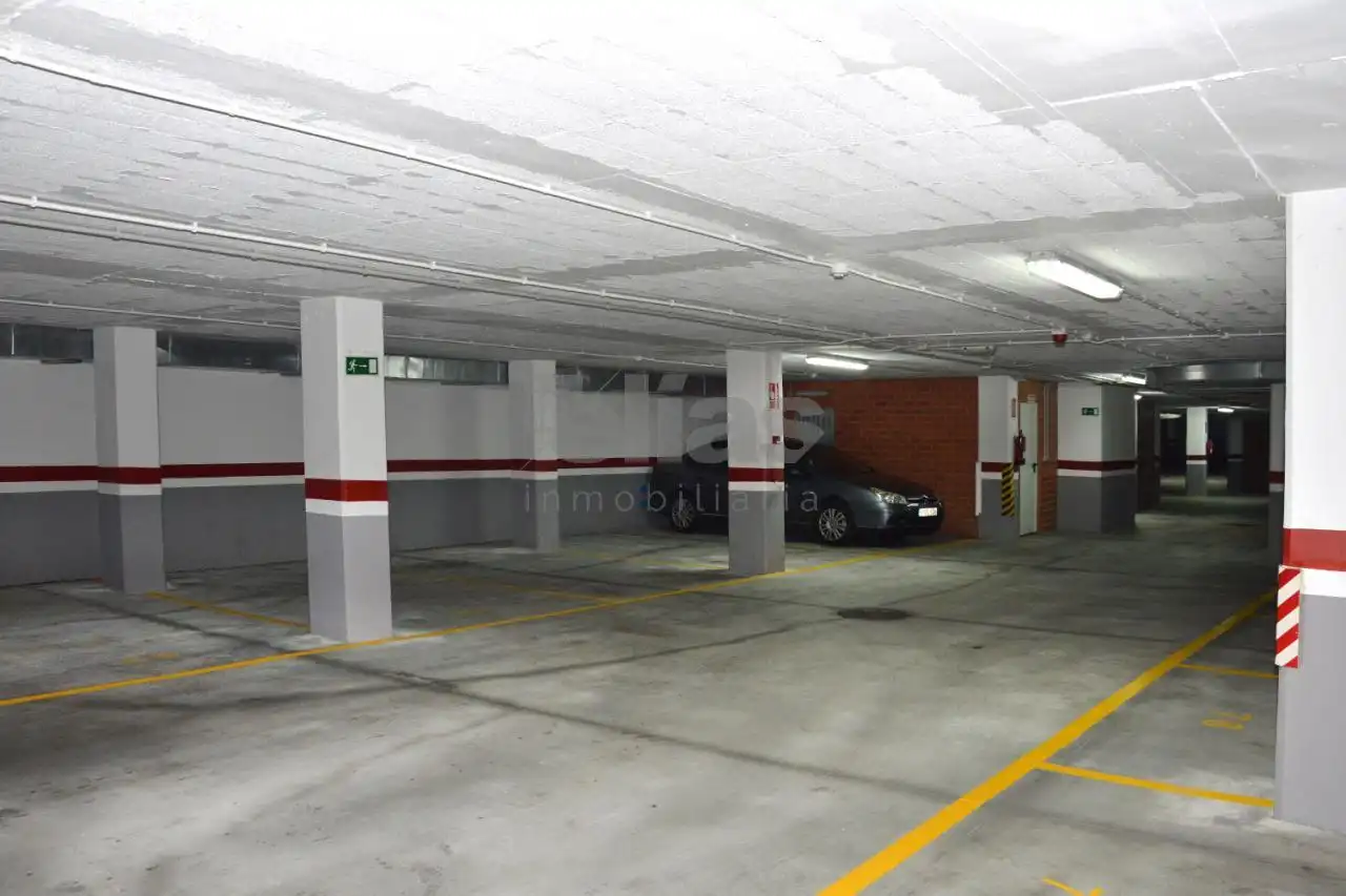 Parking of Flat for sale in Cabana de Bergantiños  with Heating, Storage room and Furnished