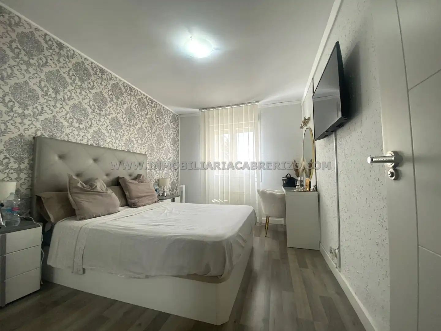 Habitación de Piso en venta en  Pamplona / Iruña con Calefacción, Parquet y Amueblado