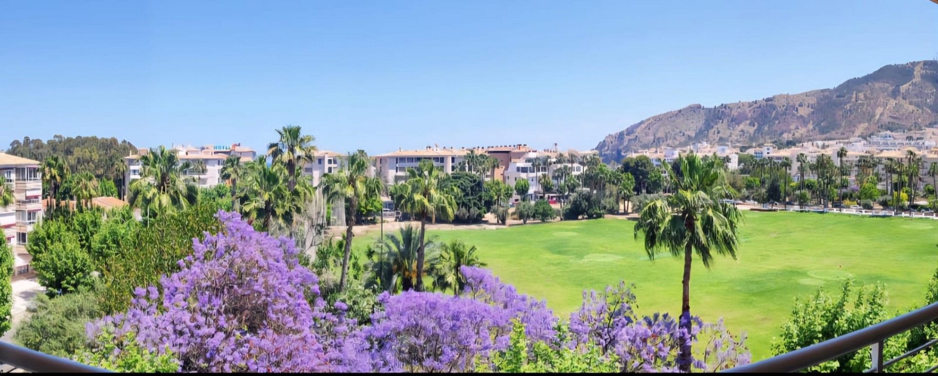 Vista exterior de Ático en venta en L'Alfàs del Pi con Aire acondicionado, Calefacción y Piscina comunitaria