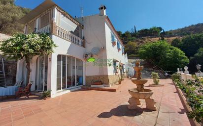 Vista exterior de Finca rústica en venda en Torrox amb Aire condicionat i Piscina