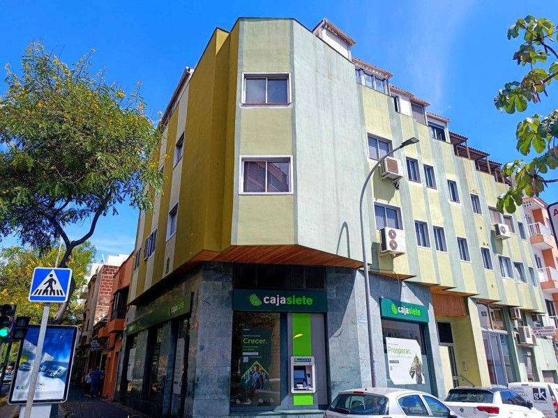 Exterior view of Flat to rent in  Santa Cruz de Tenerife Capital  with Furnished, Oven and Washing machine