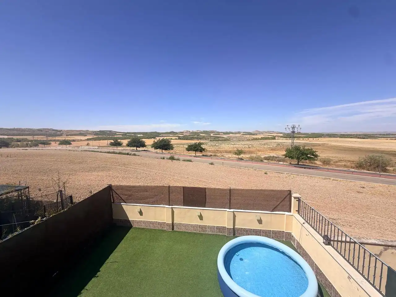 Casa adosada en venda en Zarza de Tajo amb Calefacció, Jardí privat i Piscina