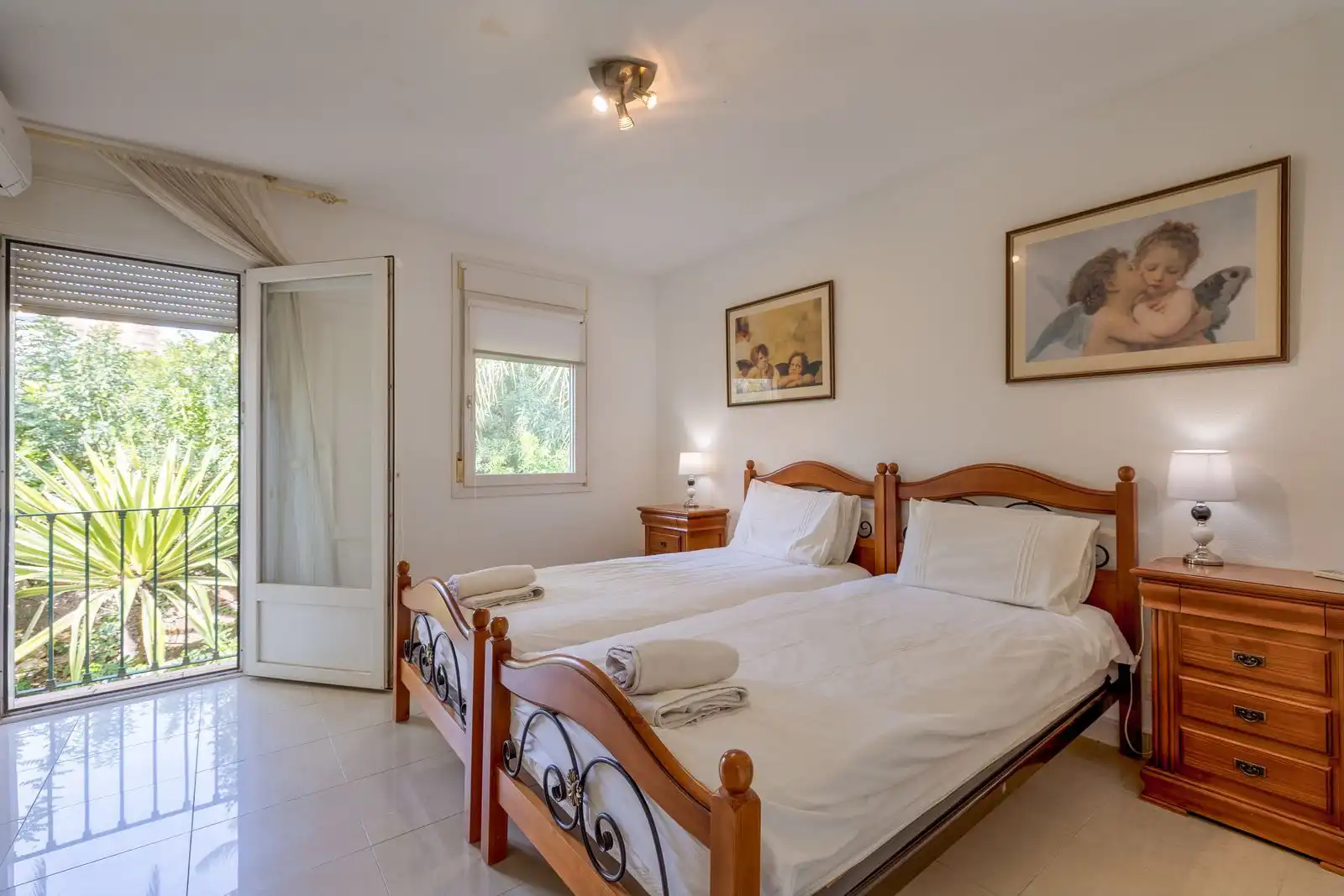 Habitación de Casa o chalet en venta en Estepona con Aire acondicionado, Terraza y Piscina comunitaria