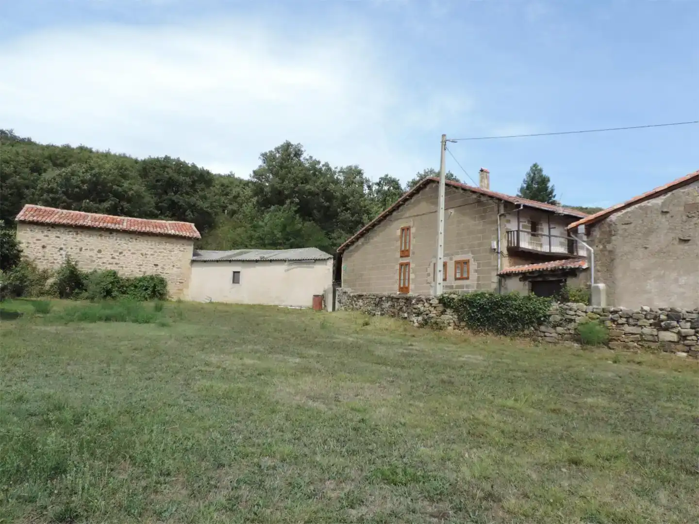 Exterior view of Houses for sale in Valderredible, Cantabria