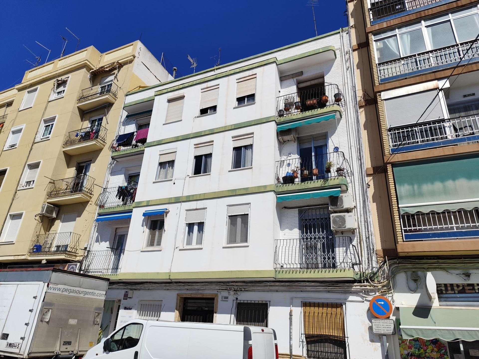 Außenansicht von Wohnung zum Verkauf in Paterna mit Klimaanlage