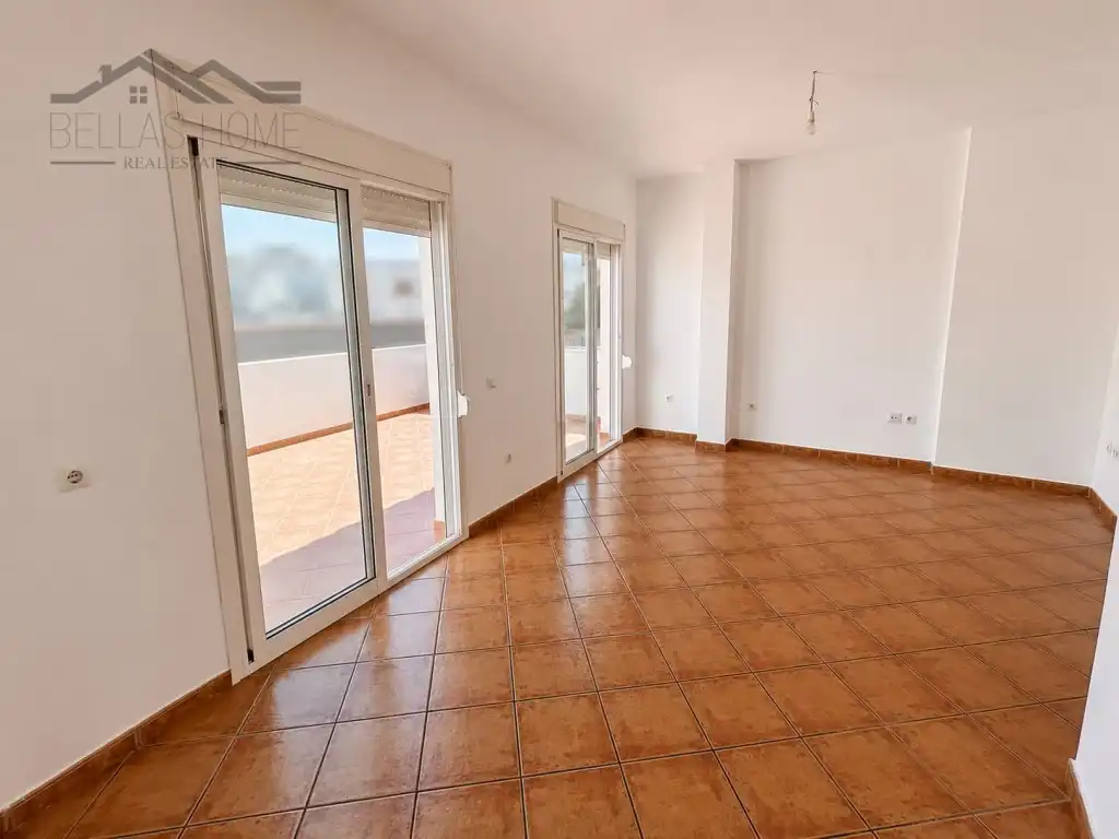 Sala d'estar de Àtic en venda en Estepona amb Terrassa