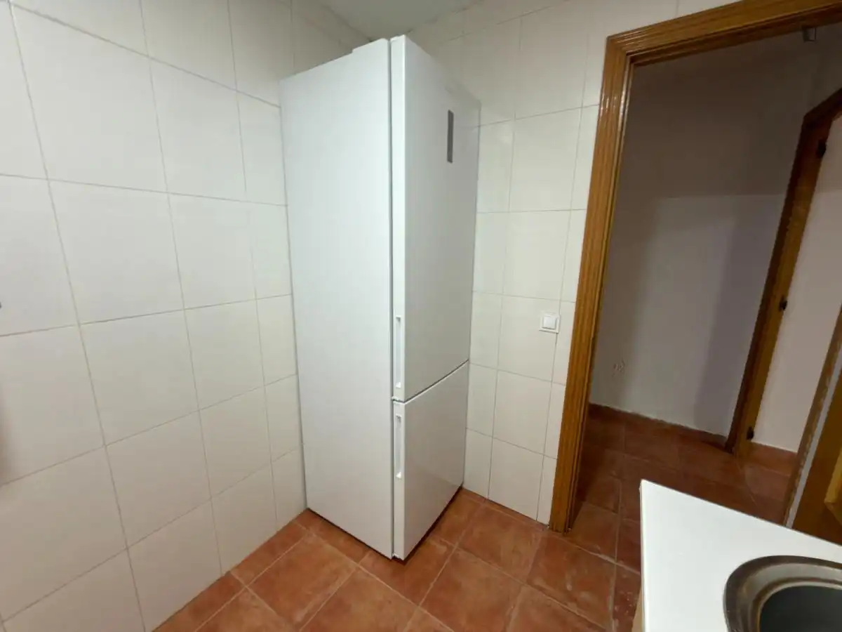 Cuina de Apartament per a compartir en Parla amb Calefacció, Moblat i Forn