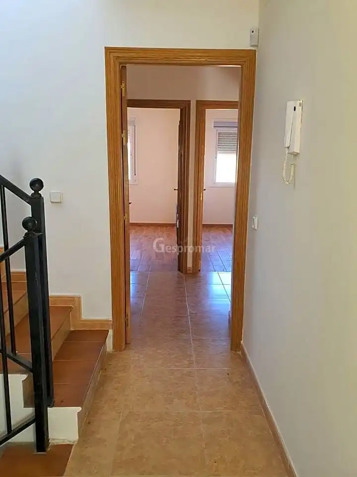 Casa adosada en venda en Belmonte de Tajo amb Calefacció, Jardí privat i Terrassa