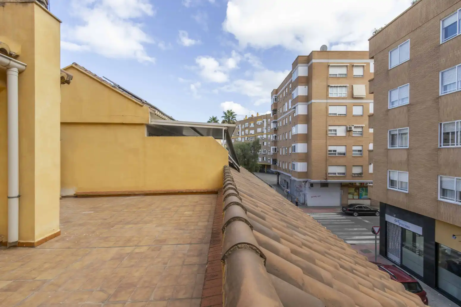 Vista exterior de Casa adosada en venda en Sagunto / Sagunt amb Terrassa i Balcó