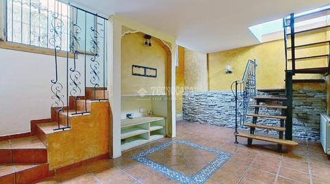 Foto 2 de Casa adosada en venda a La Font d'en Fargues,  Barcelona Capital