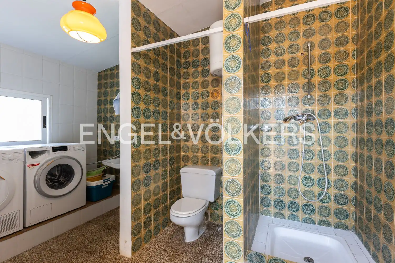 Bany de Casa o xalet en venda en Sagunto / Sagunt amb Aire condicionat, Calefacció i Jardí privat