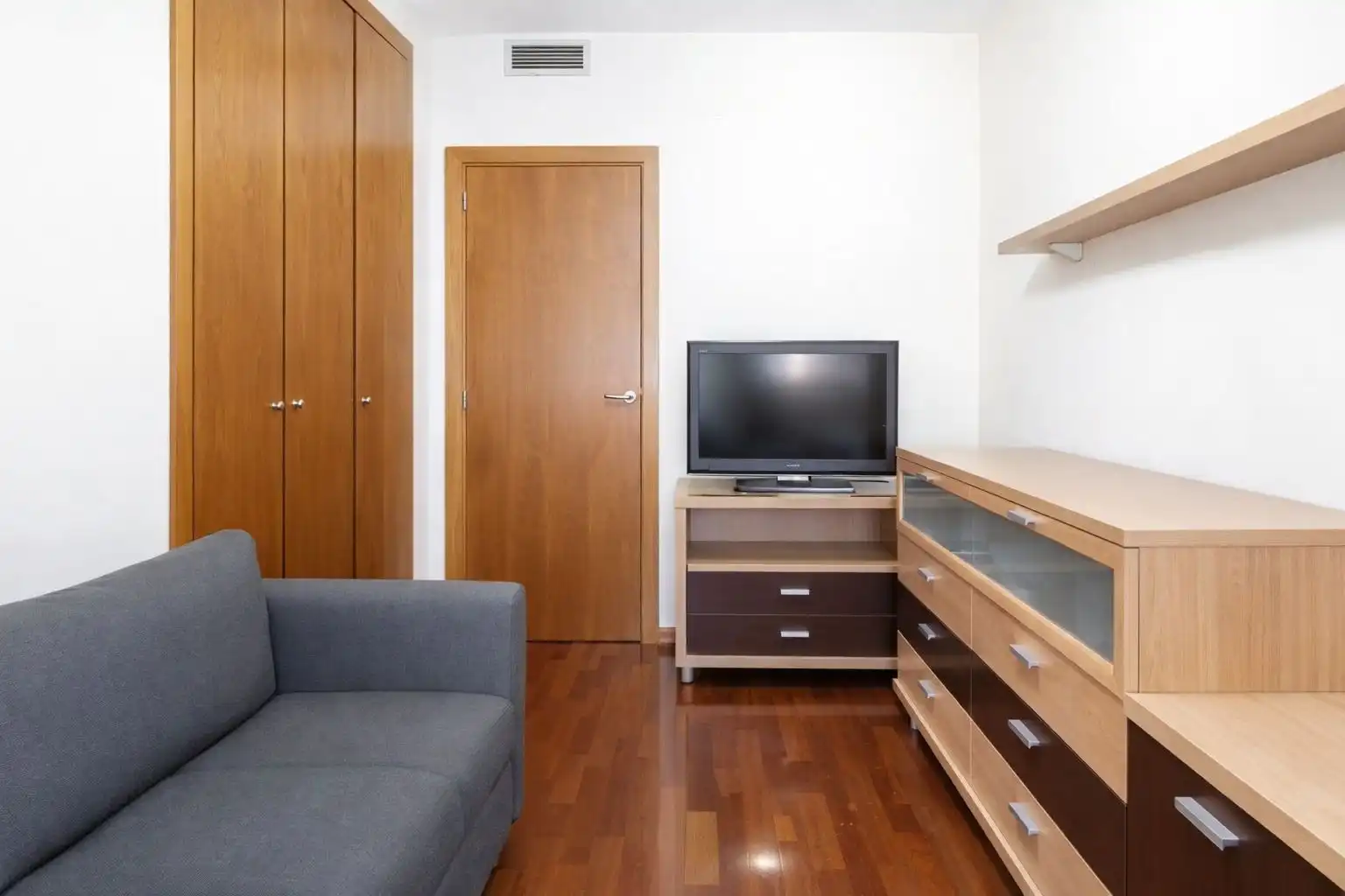 Sala de estar de Piso en venta en Montgat con Calefacción, Parquet y Terraza