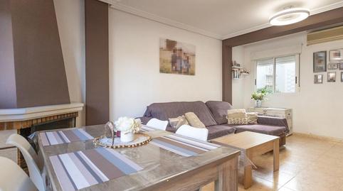 Foto 2 de Casa adosada en venda a C. Camilo José Cela, Catral, Alicante