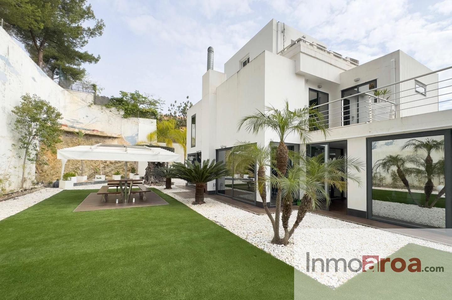Vista exterior de Casa o xalet de lloguer en Benicasim / Benicàssim amb Aire condicionat, Calefacció i Jardí privat
