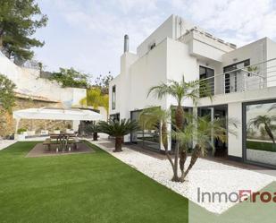 Vista exterior de Casa o xalet de lloguer en Benicasim / Benicàssim amb Aire condicionat, Calefacció i Jardí privat