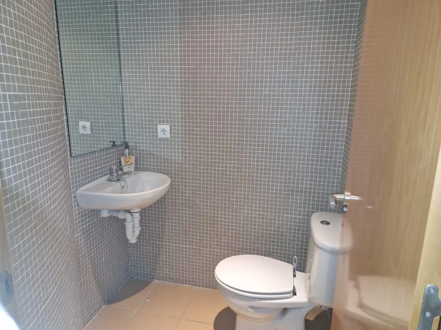 Badezimmer von Büro zur Miete in Roses