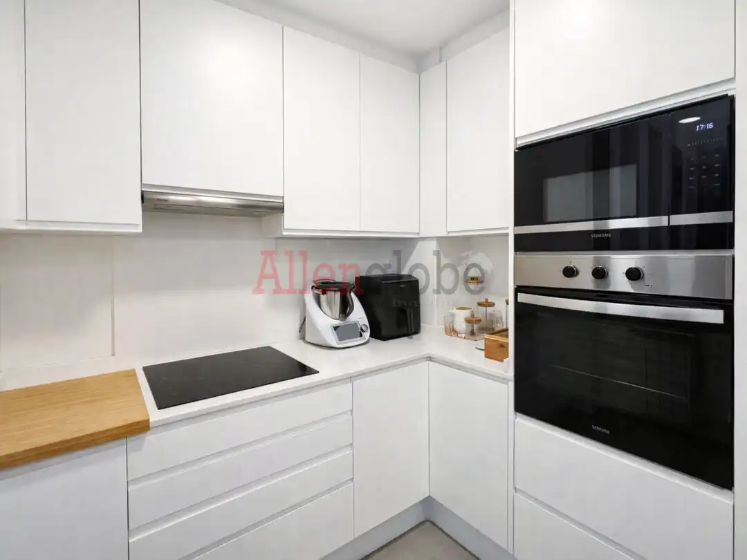 Küche von Wohnung zum Verkauf in Oviedo  mit Heizung und Parkett