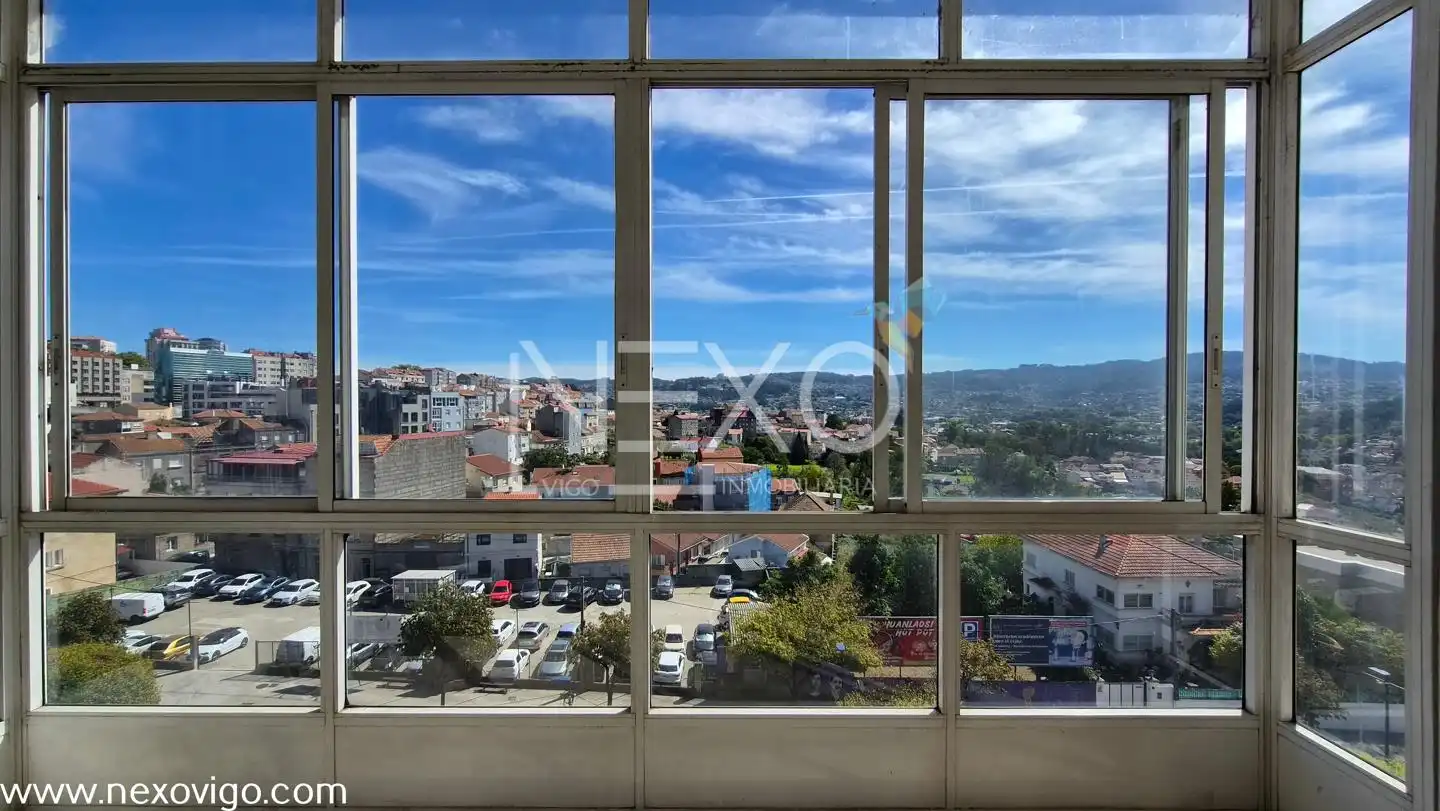 Flat for sale in Avenida da Gran Vía, O Castro